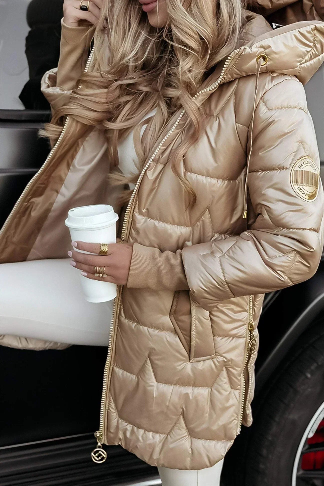 Marie | Eleganter Wintermantel mit Kapuze und Futter