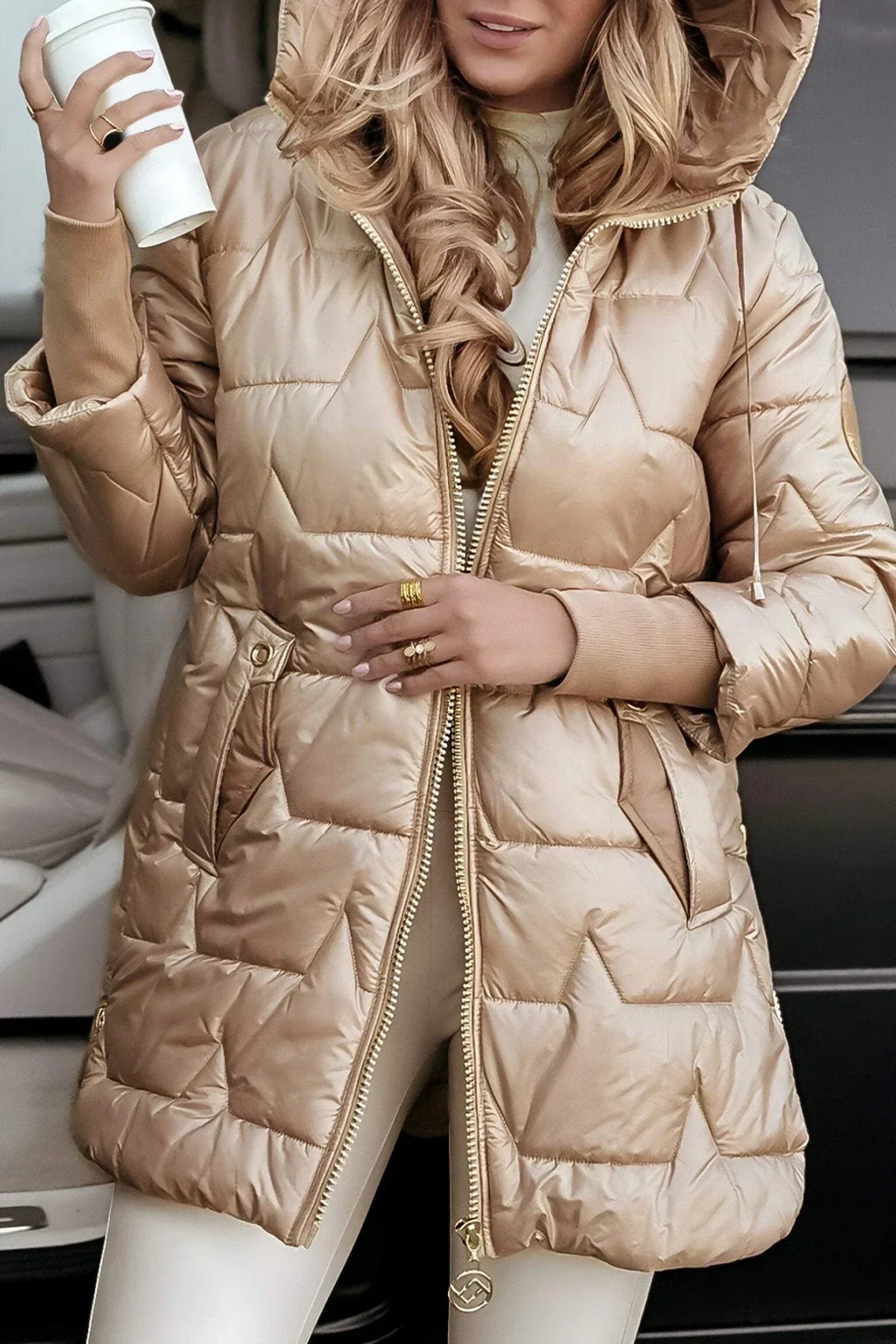 Marie | Eleganter Wintermantel mit Kapuze und Futter