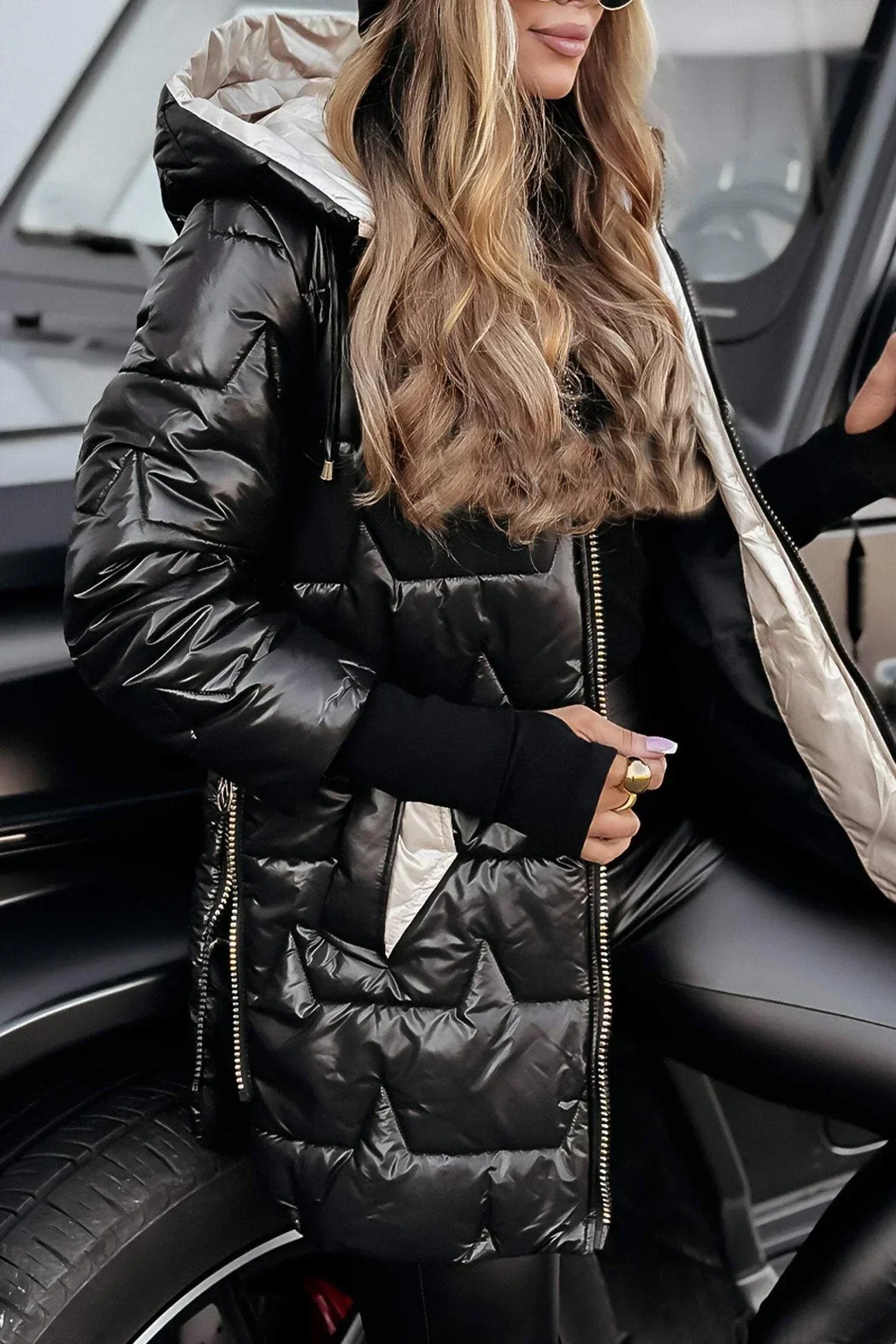 Marie | Eleganter Wintermantel mit Kapuze und Futter